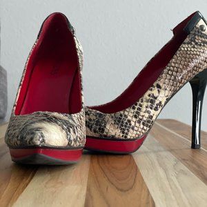 Sexy Guess Snakeskin Heels